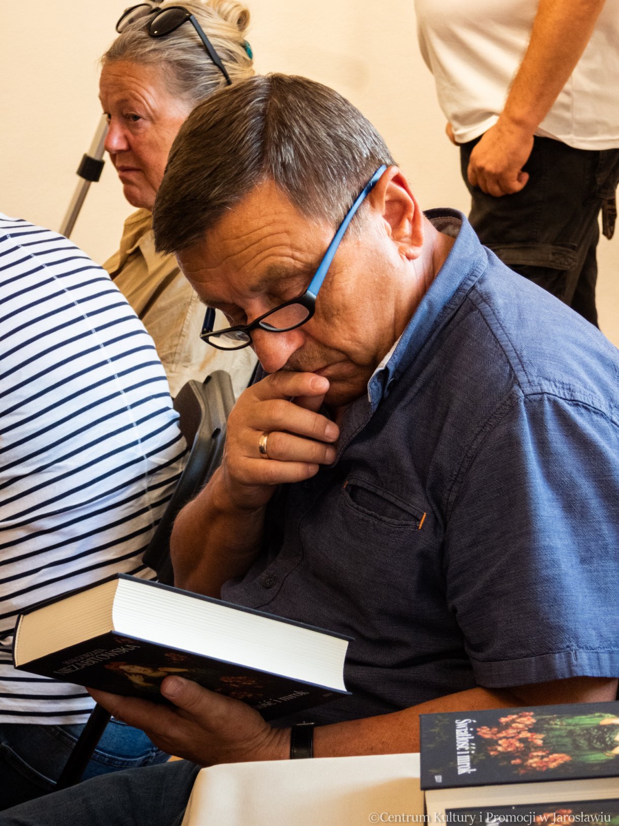 uczestnik spotkania z Małgorzatą Niezabitowską