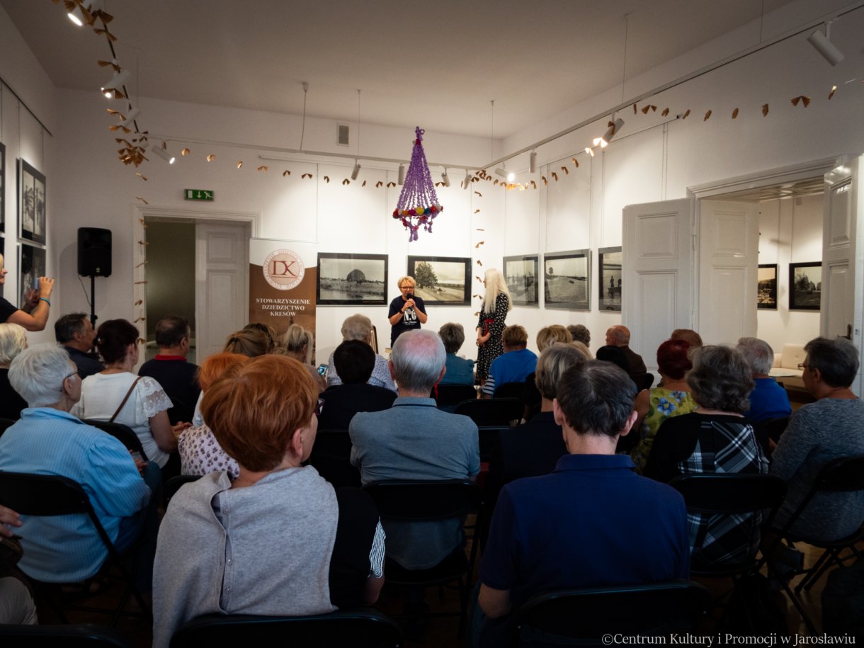 spotkanie autorskie z Małgorzatą Niezabitowską w ramach XIV MFKK w Jarosławiu