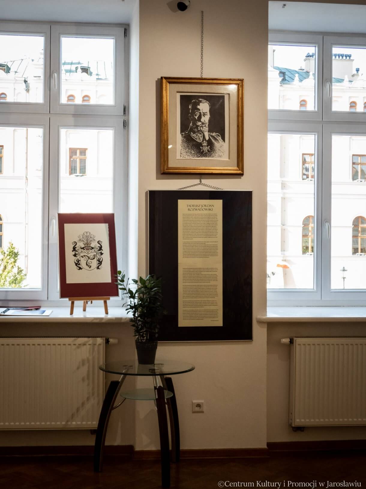 grafika gen. Rozwodowskiego pod spodem biografia