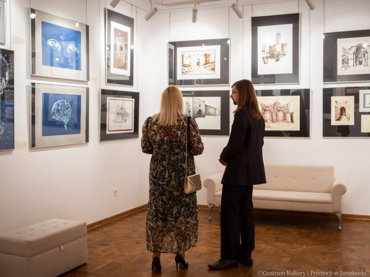 uczestnicy wernisażu Pokolenia istnieje powód dlaczego pamiętamy