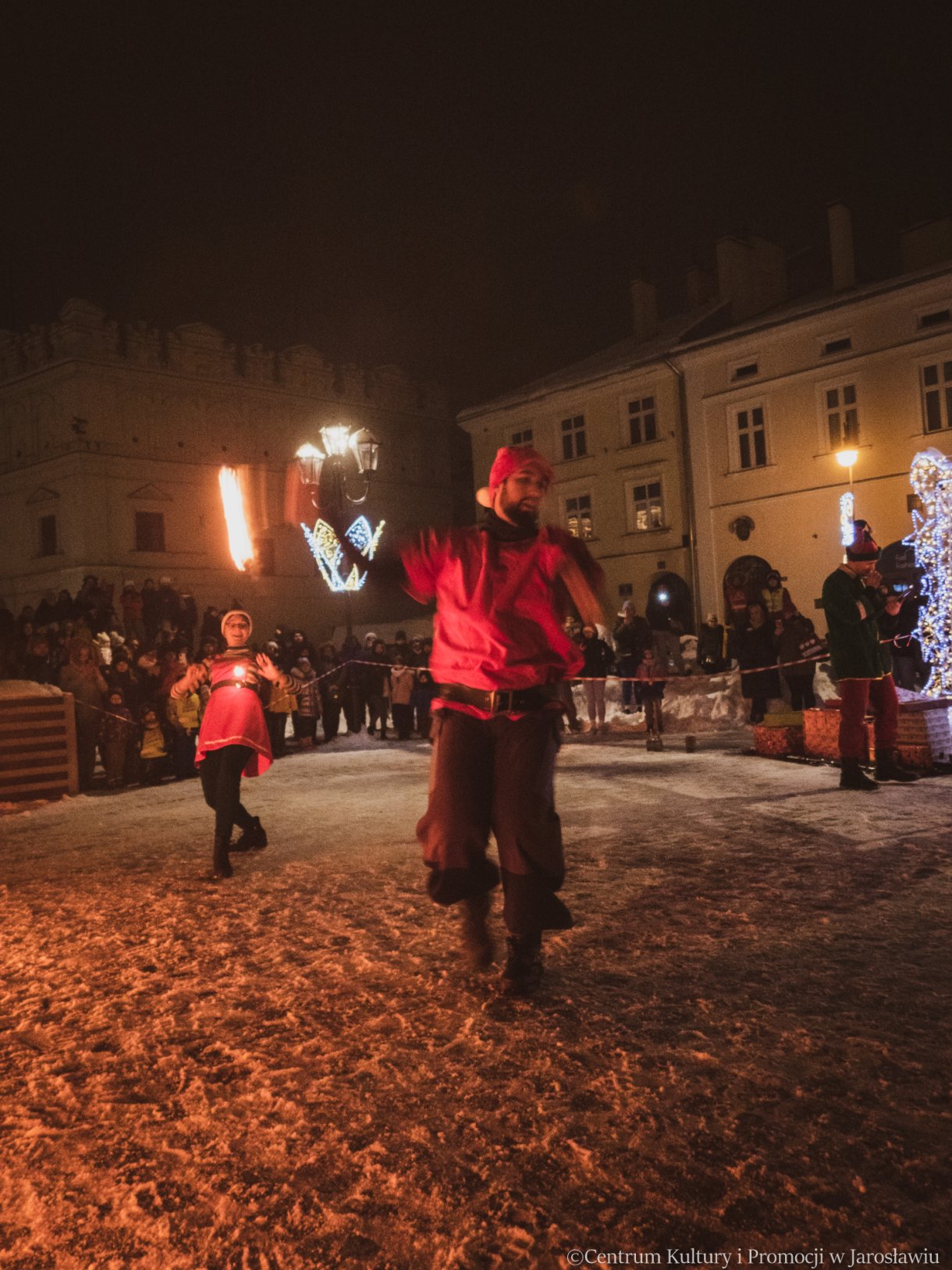 świąteczny pokaz ognia Jarmark Bozonarodzeniowy 2023