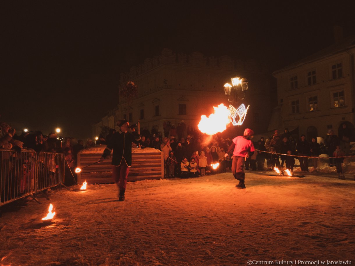 świąteczny pokaz ognia Jarmark Bozonarodzeniowy 2023