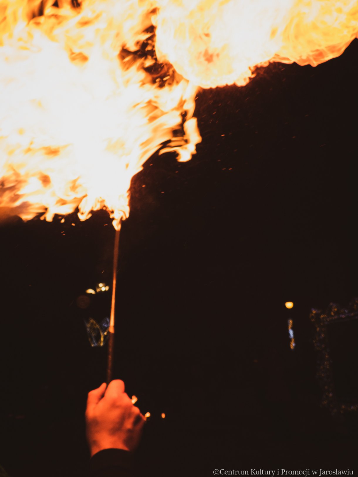 świąteczny pokaz ognia Jarmark Bozonarodzeniowy 2023