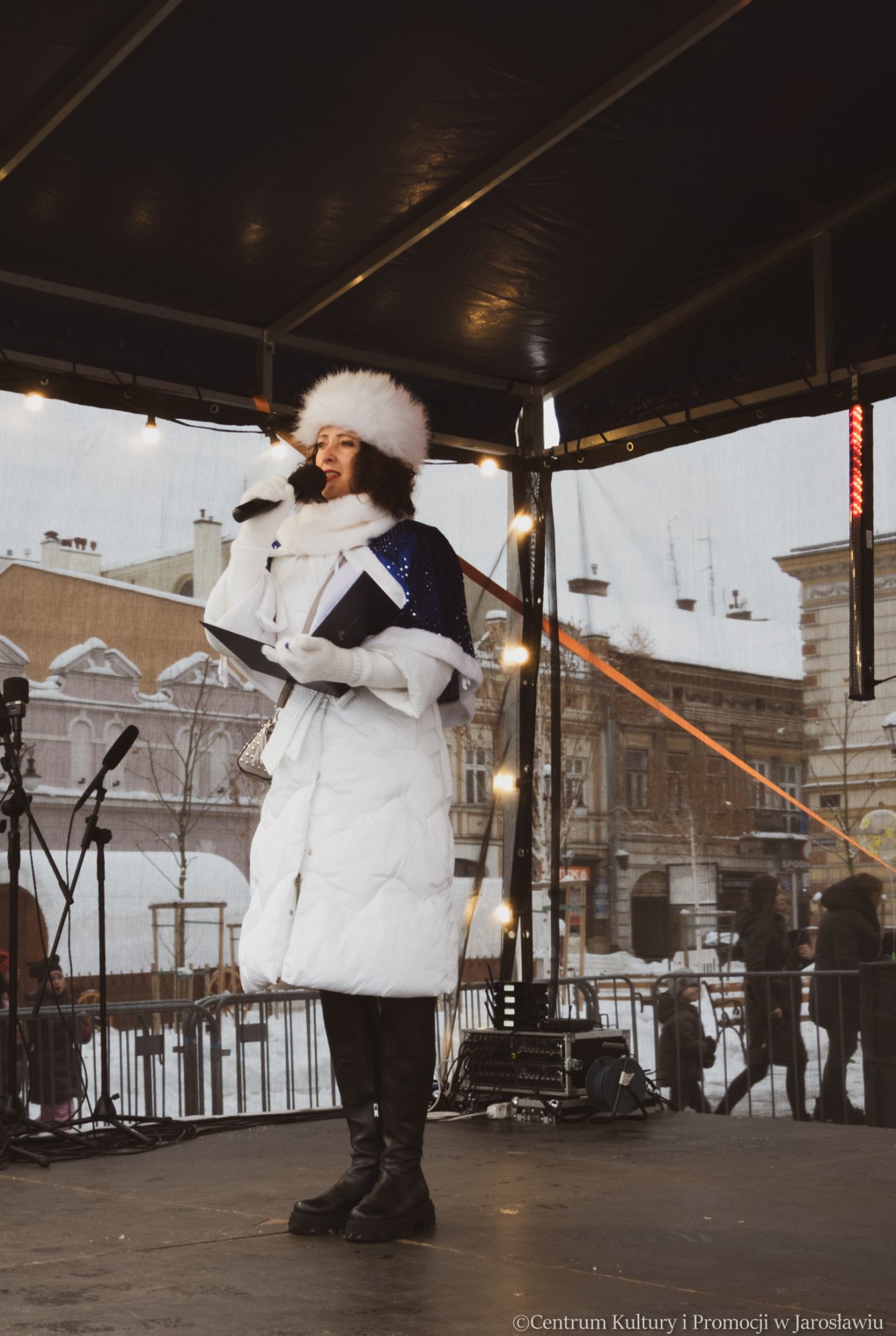 prowadząca Jarmark Bożonarodzeniowy 2023