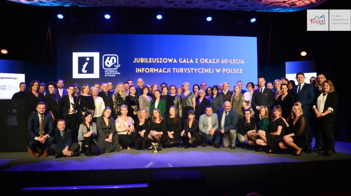 jubileuszowa gala z okazji 60-lecia informacji turystycznej w Polsce zdjęcia pamiątkowe
