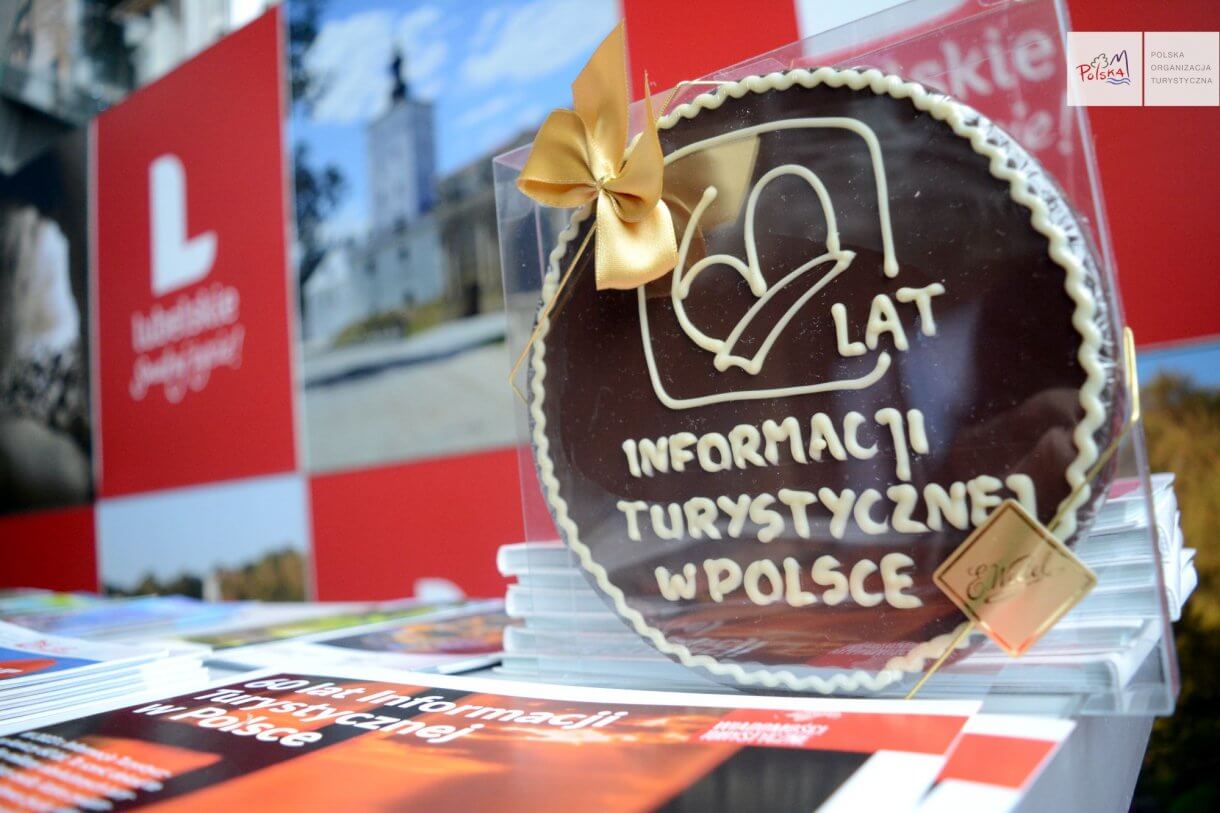 jubileuszowa gala z okazji 60-lecia informacji turystycznej w Polsce zdjęcia pamiątkowe