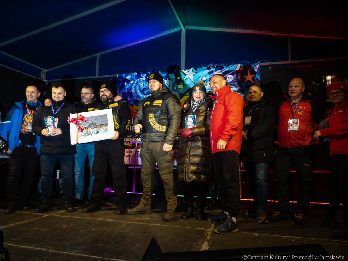 33. Finał WOŚP licytacja na scenie