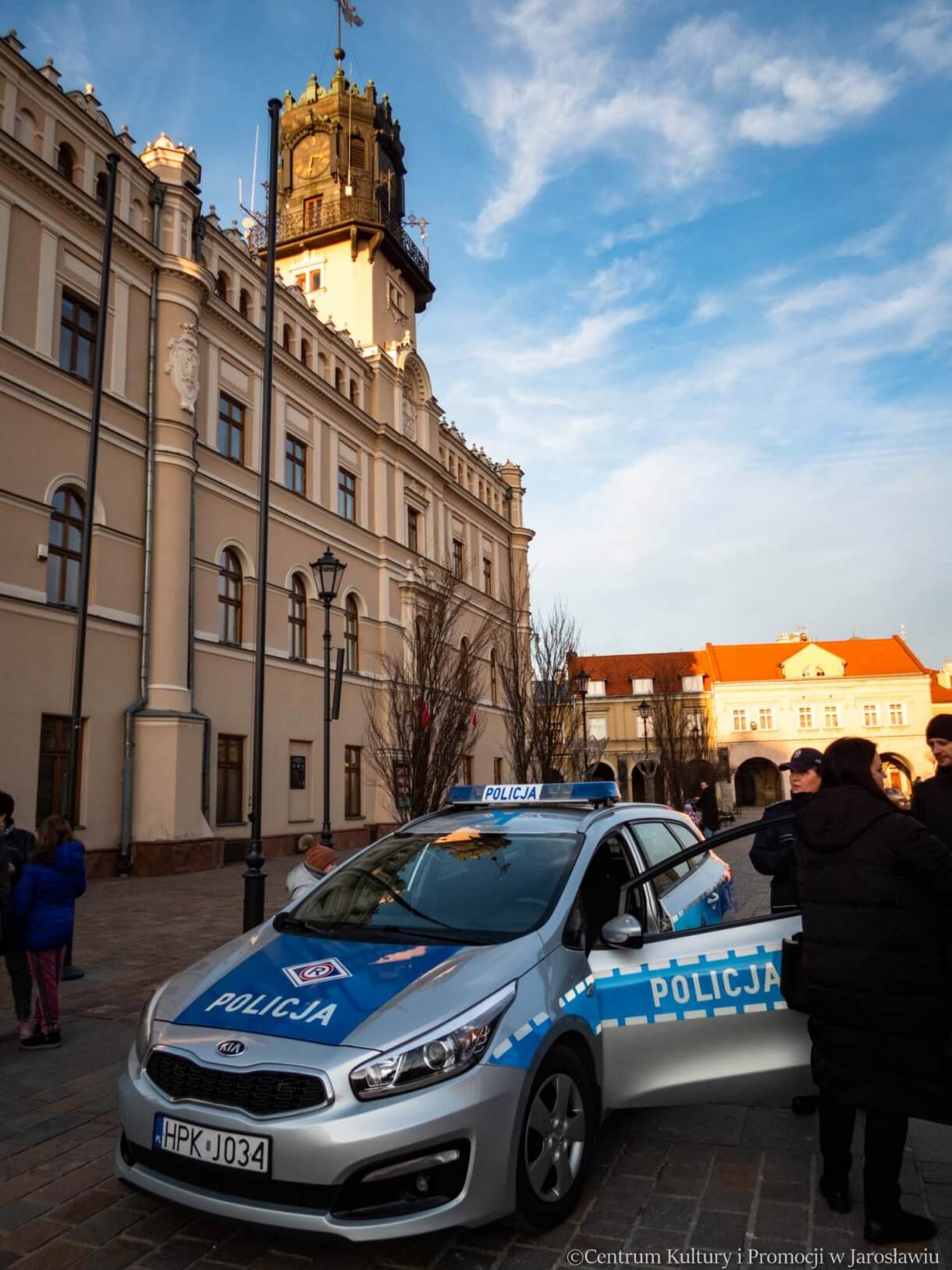 33. Finał WOŚP pokaz radiowozu