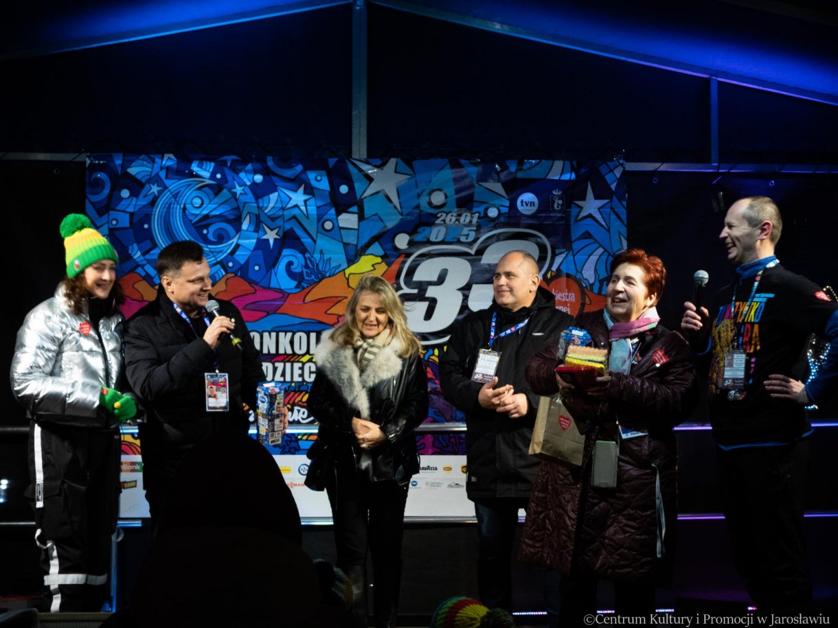 33. Finał WOŚP licytacja na scenie