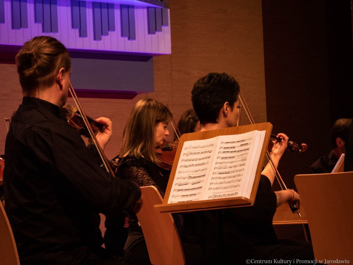 Festiwal Muzyki Fortepianowej im. Marii Turzańskiej / Orkiestra „Sinfonia Galicya” z Piotrem Tarcholikiem
