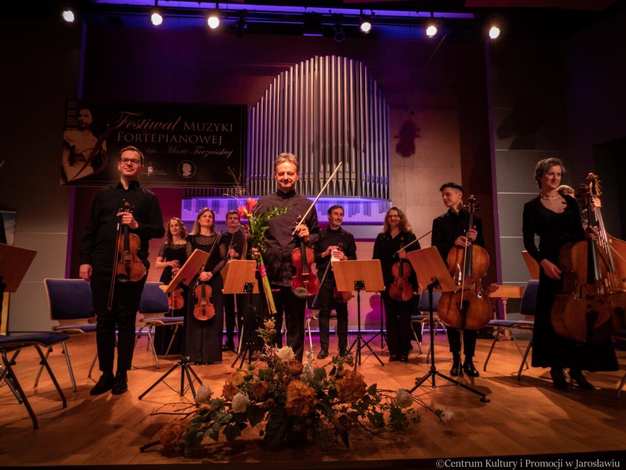 Festiwal Muzyki Fortepianowej im. Marii Turzańskiej / Orkiestra „Sinfonia Galicya” z Piotrem Tarcholikiem