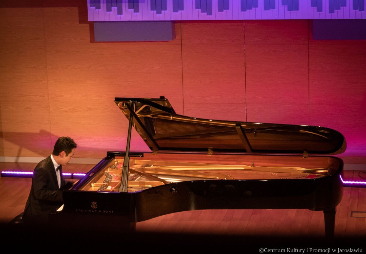 Festiwal Muzyki Fortepianowej im. Marii Turzańskiej / Hyo Lee