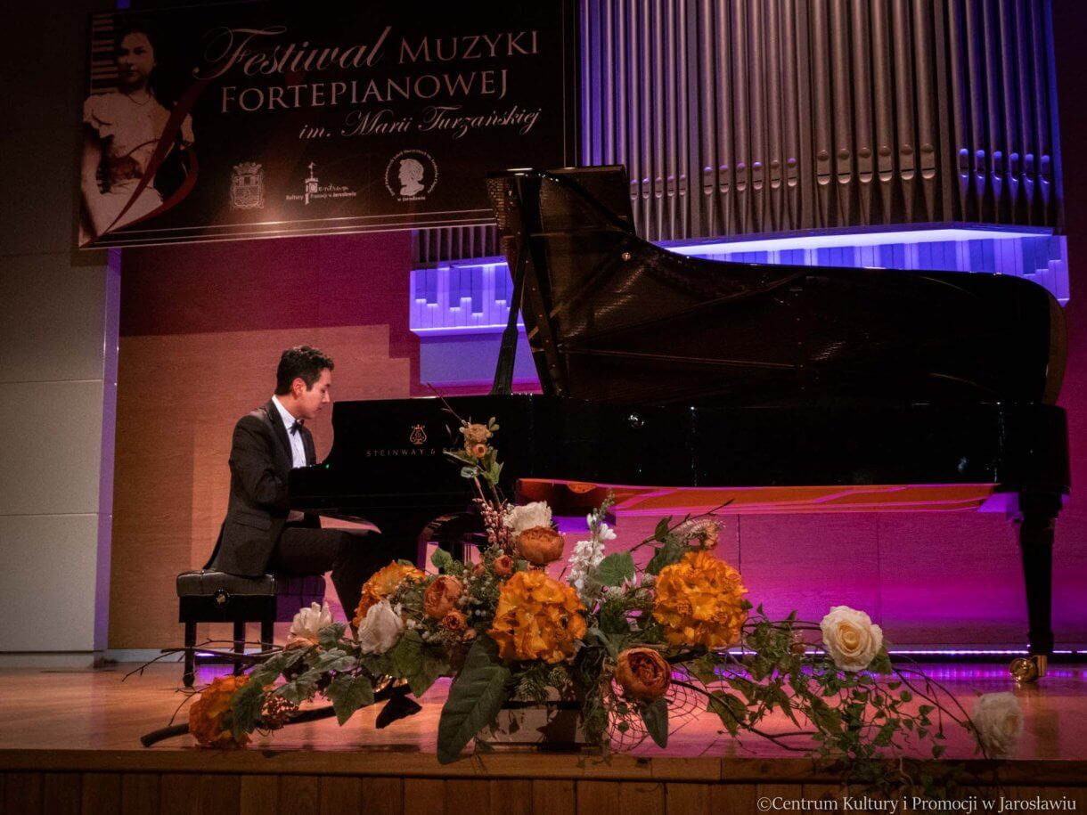 Festiwal Muzyki Fortepianowej im. Marii Turzańskiej / Hyo Lee