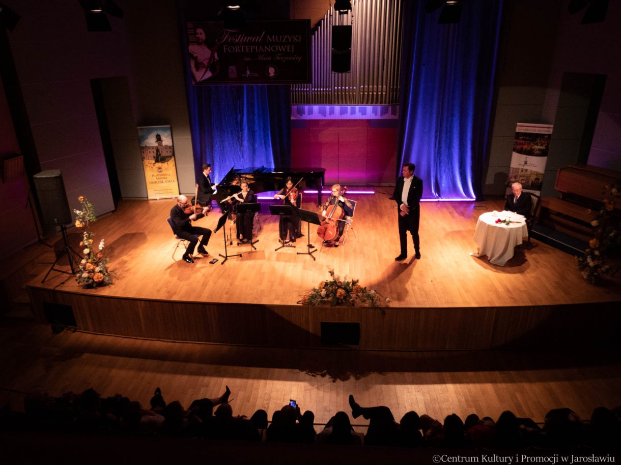 Festiwal Muzyki Fortepianowej im. Marii Turzańskiej / artyści: Rafał Barmiński oraz orkiestra kameralna
