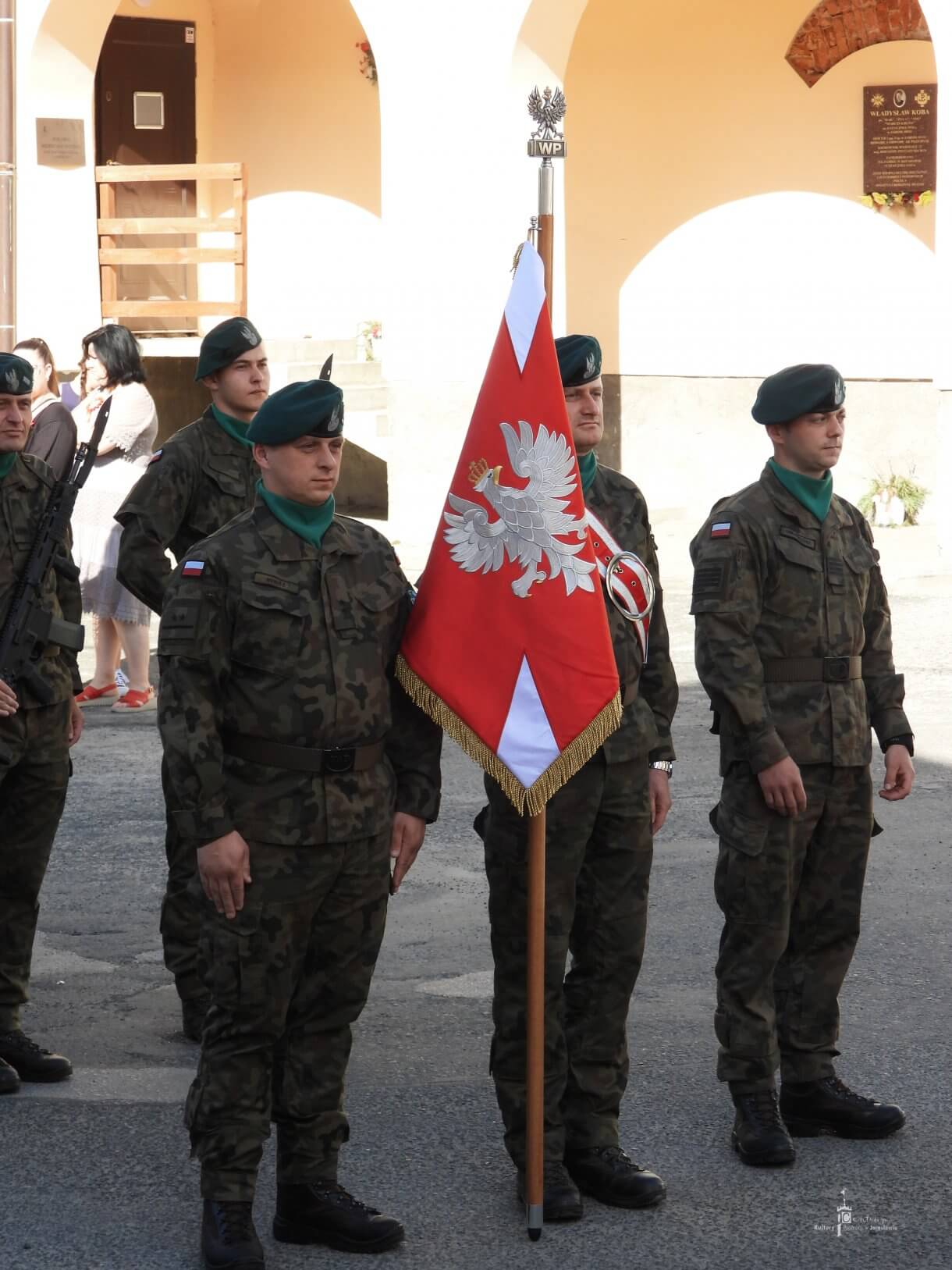 Dzień Flagi RP - wojsko