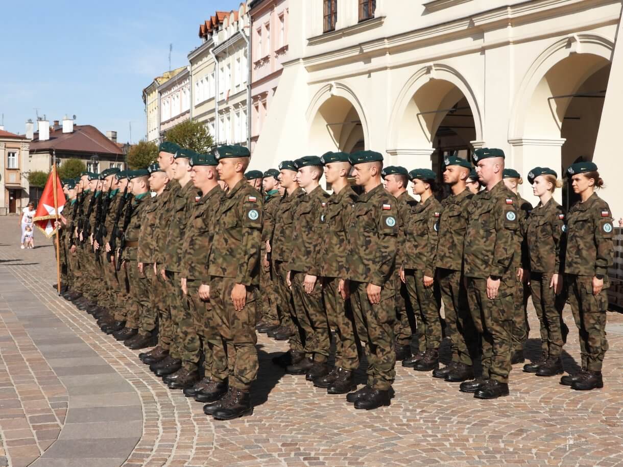 Dzień Flagi RP - Wojskowa asysta honorowa