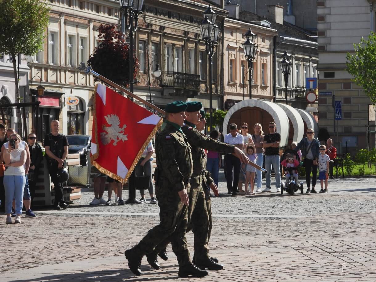 Dzień Flagi RP - odprowadzenie pocztu