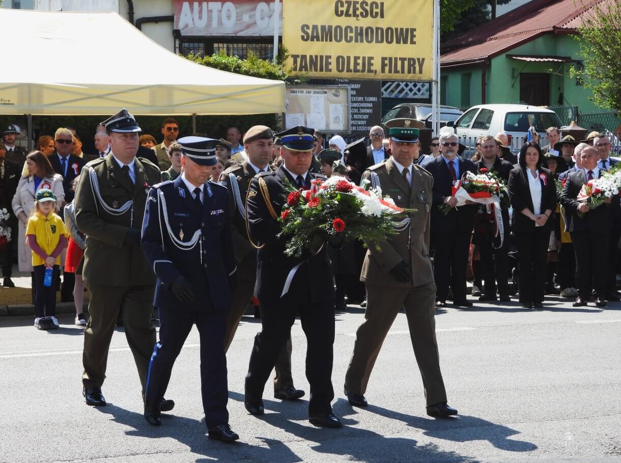 Święto Narodowe Trzeciego Maja - złożenie kwiatów przez delegacje