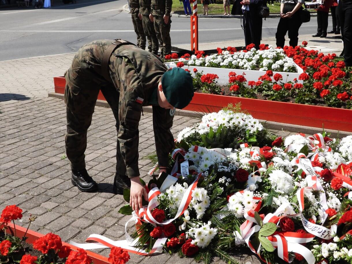 Święto Narodowe Trzeciego Maja - złożenie kwiatów przez delegacje