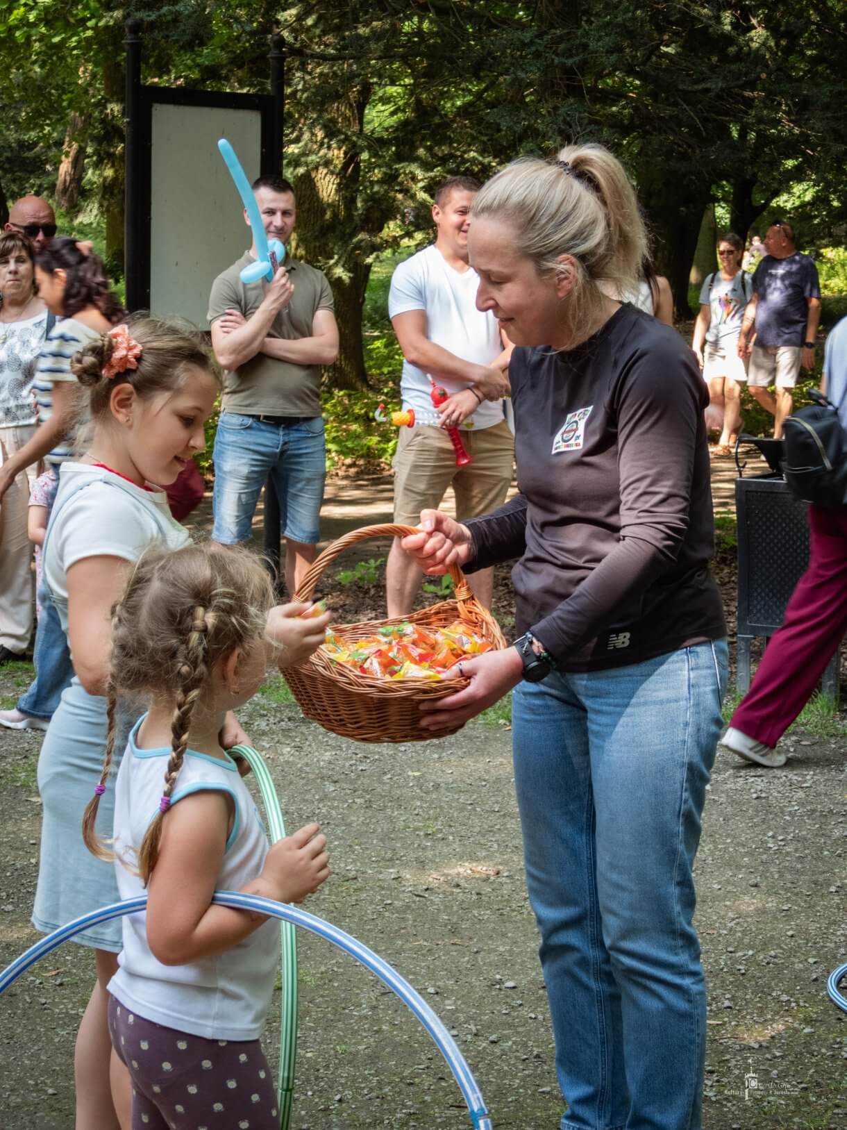 Dzień dziecka w parku miejskim - konkursy z nagrodami