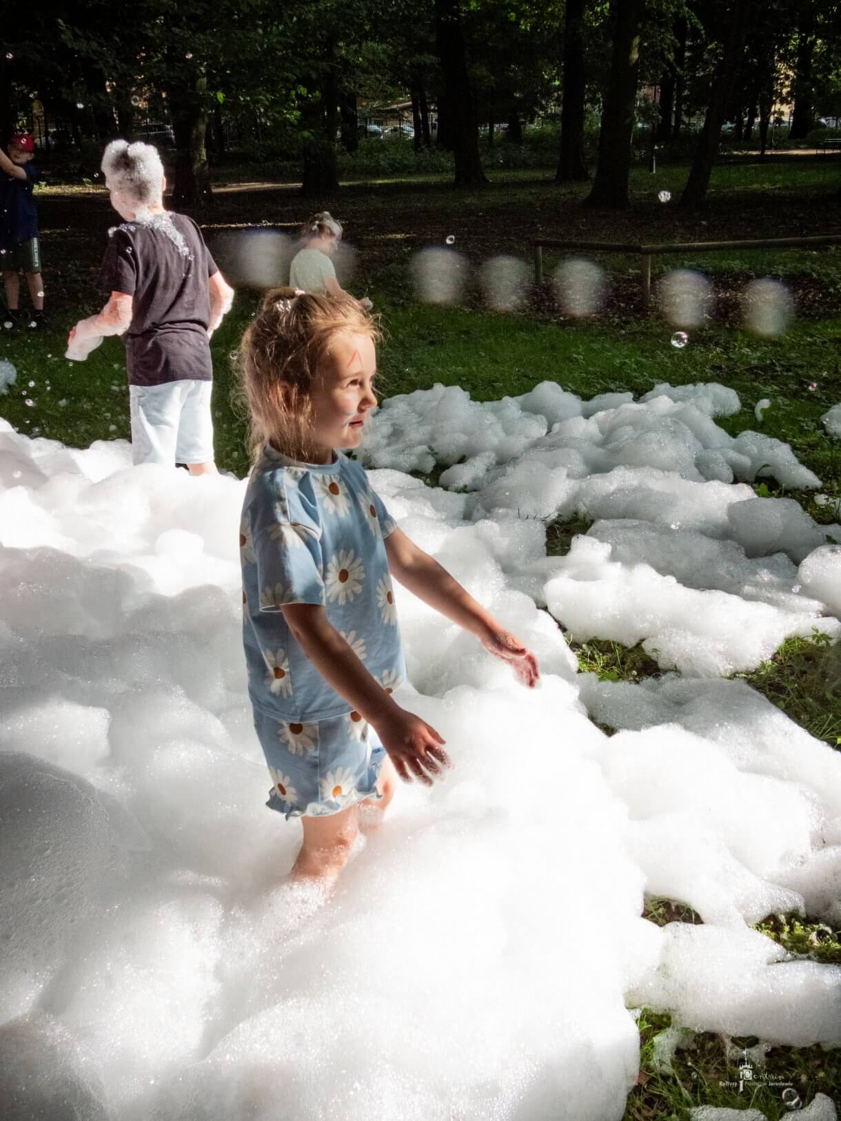 Dzień dziecka w parku miejskim - piana party