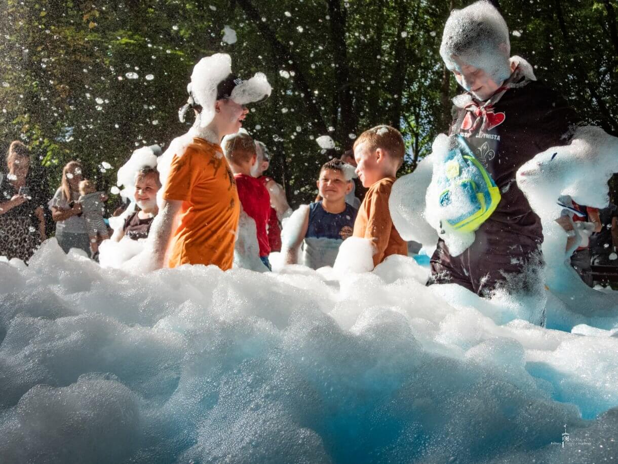 Dzień dziecka w parku miejskim - piana party