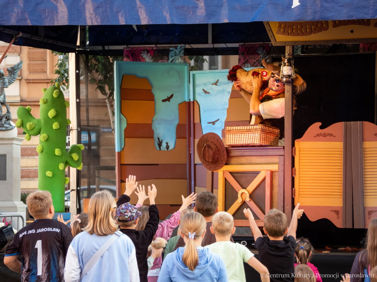 Kulturalne Lato w Mieście – Letnie Dobranocki - przedstawienie dla dzieci w wykonaniu Teatru Bajaderka