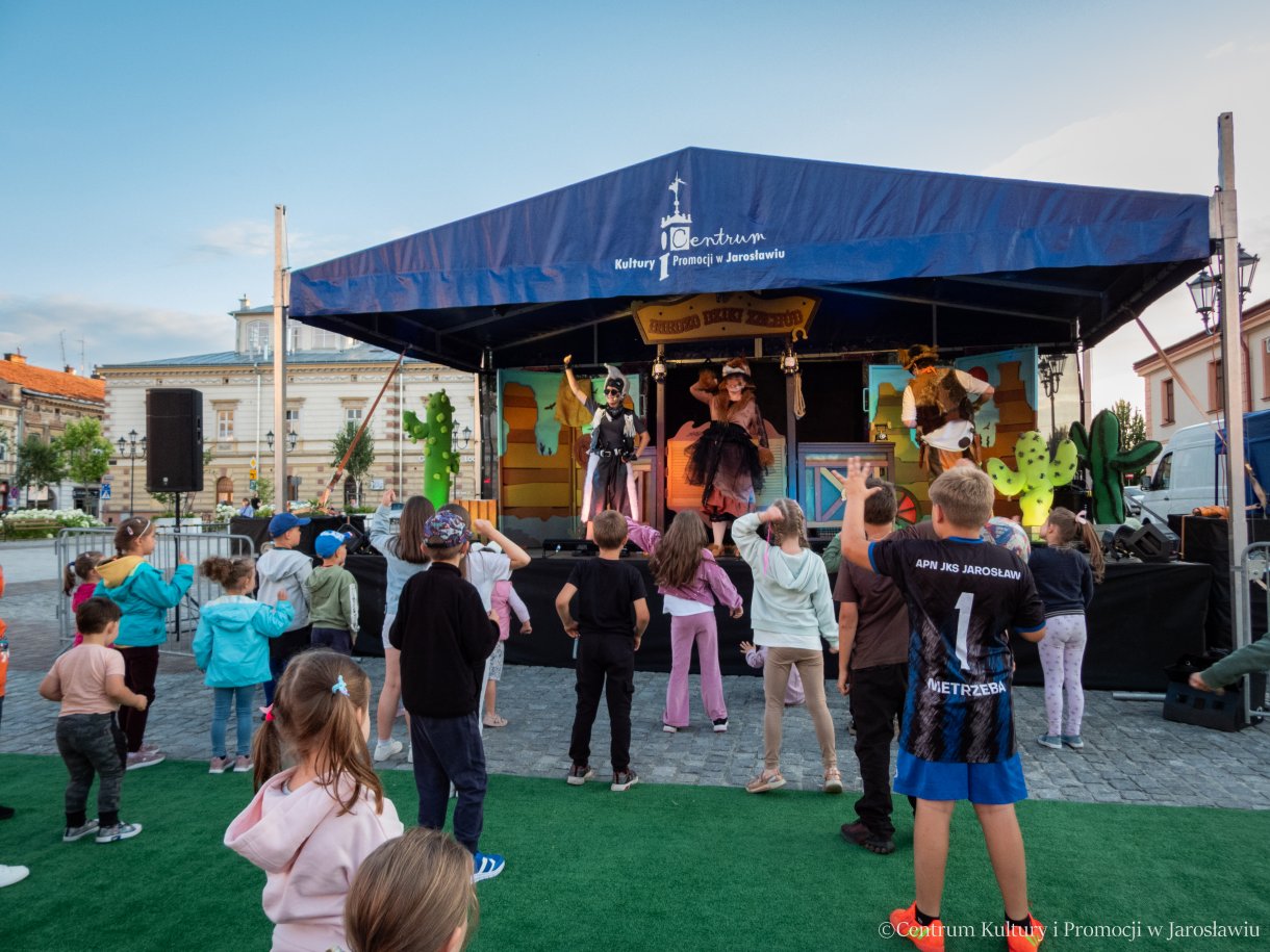 Kulturalne Lato w Mieście – Letnie Dobranocki - przedstawienie dla dzieci w wykonaniu Teatru Bajaderka