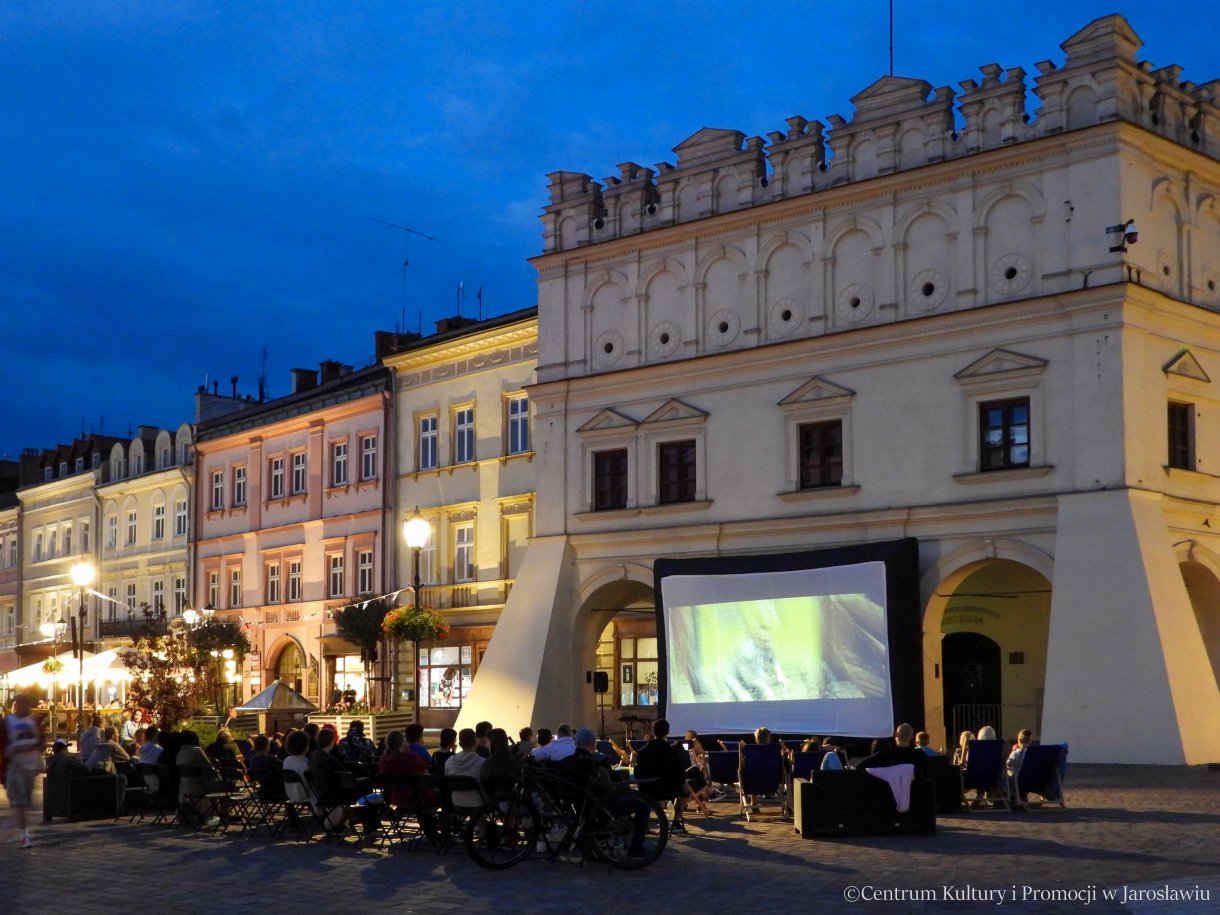 Kulturalne Lato w Mieście – Letnie Kino pod Gwiazdami - plenerowy seans filmowy