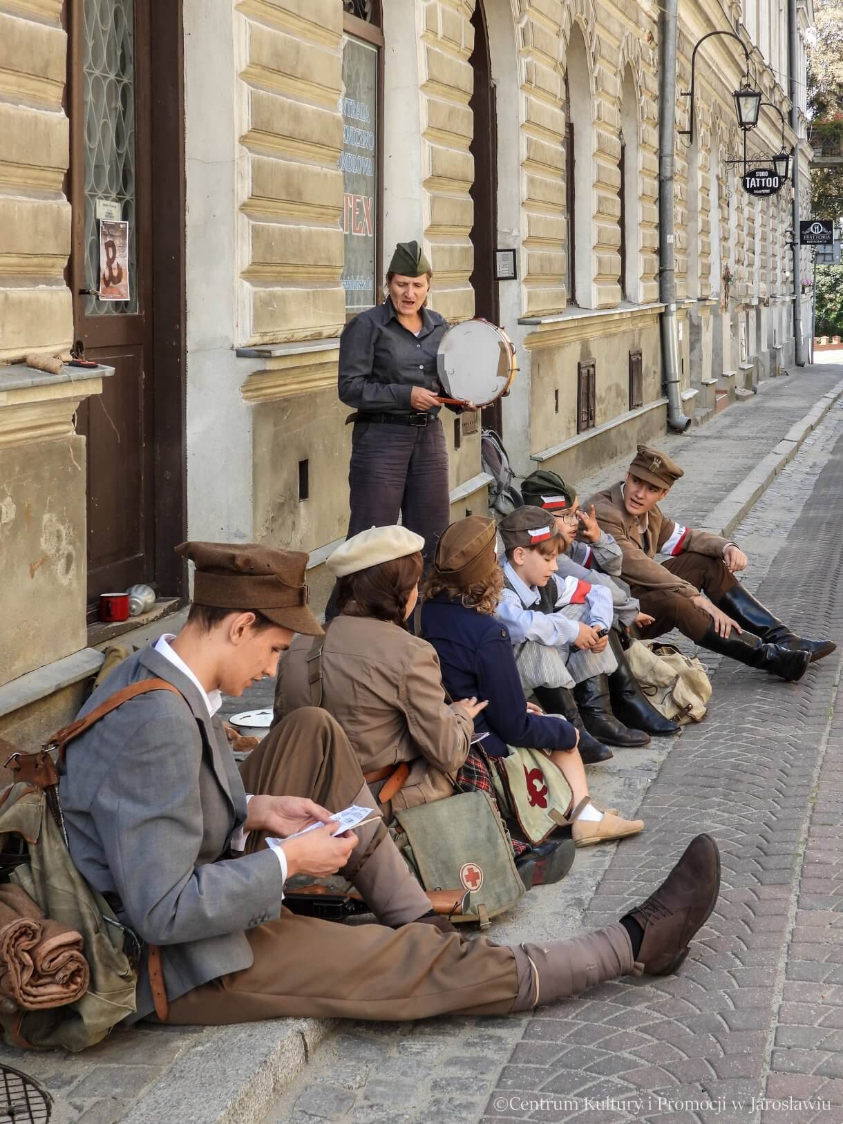81. rocznica Powstania Warszawskiego - inscenizacja harcerzy