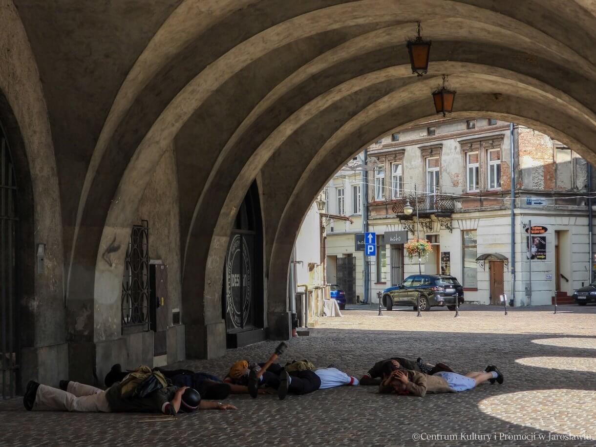 81. rocznica Powstania Warszawskiego - inscenizacja harcerzy