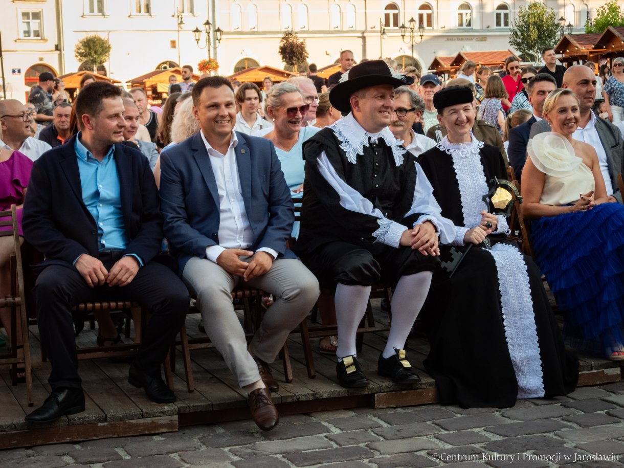 Jarmark Jarosławski - zaproszeni goście na otwarciu jarmarku jarosławskiego