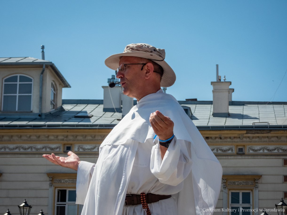 Jarmark Jarosławski - kazanie na beczce