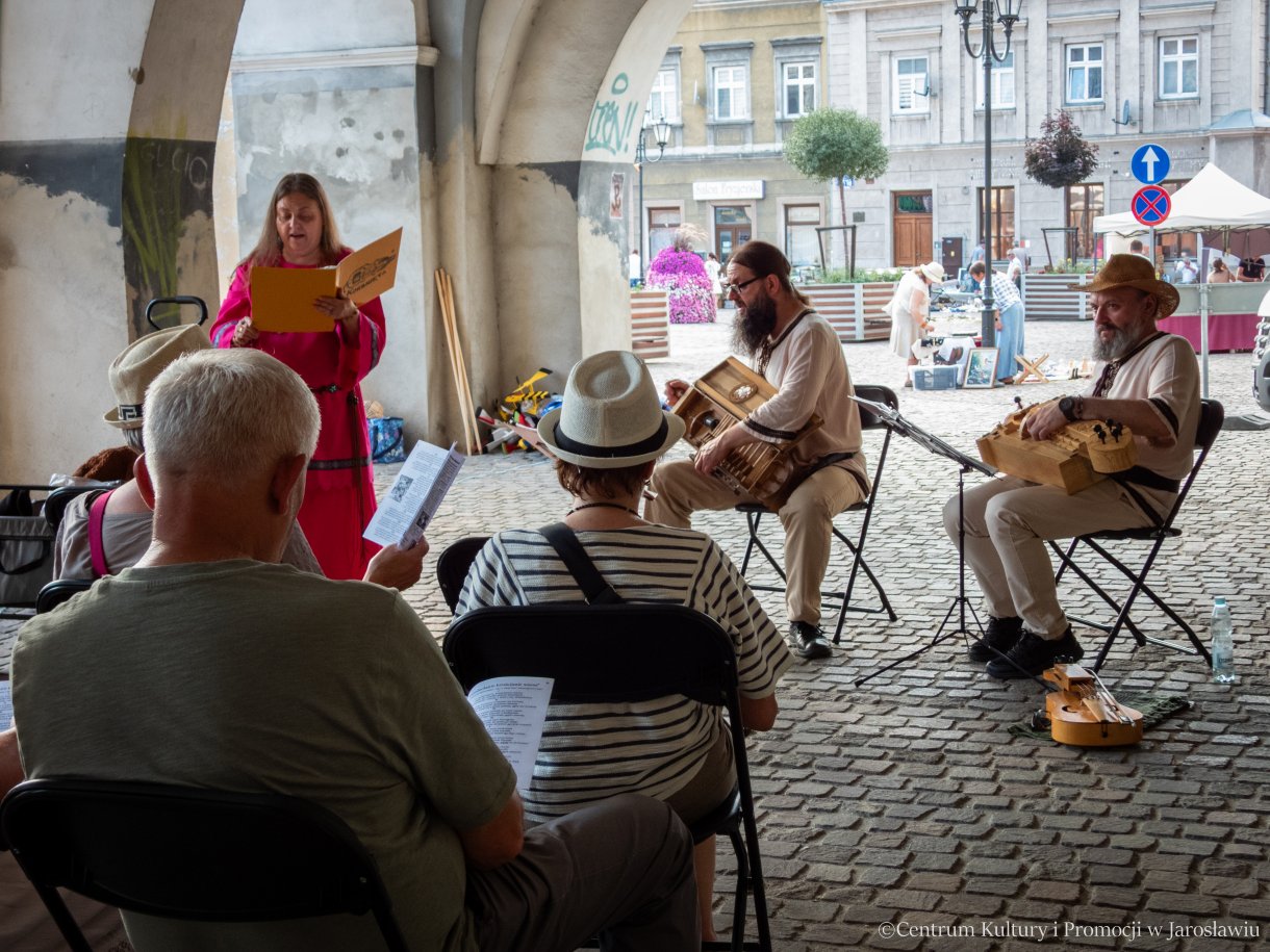 Jarmark Jarosławski - warsztaty pieśni dziadowskich z VOX ANGELI