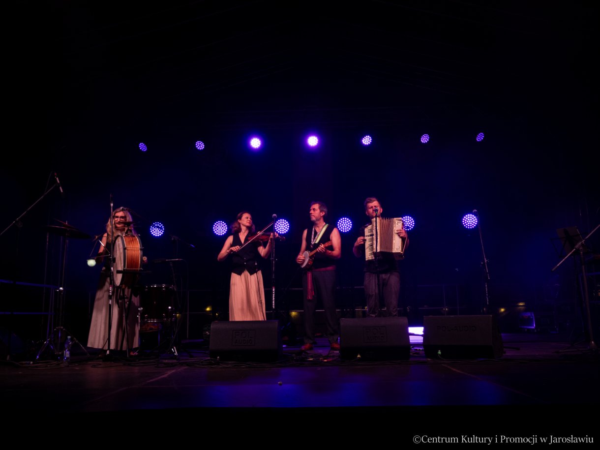 Jarmark Jarosławski - koncert zespołu WoWaKin