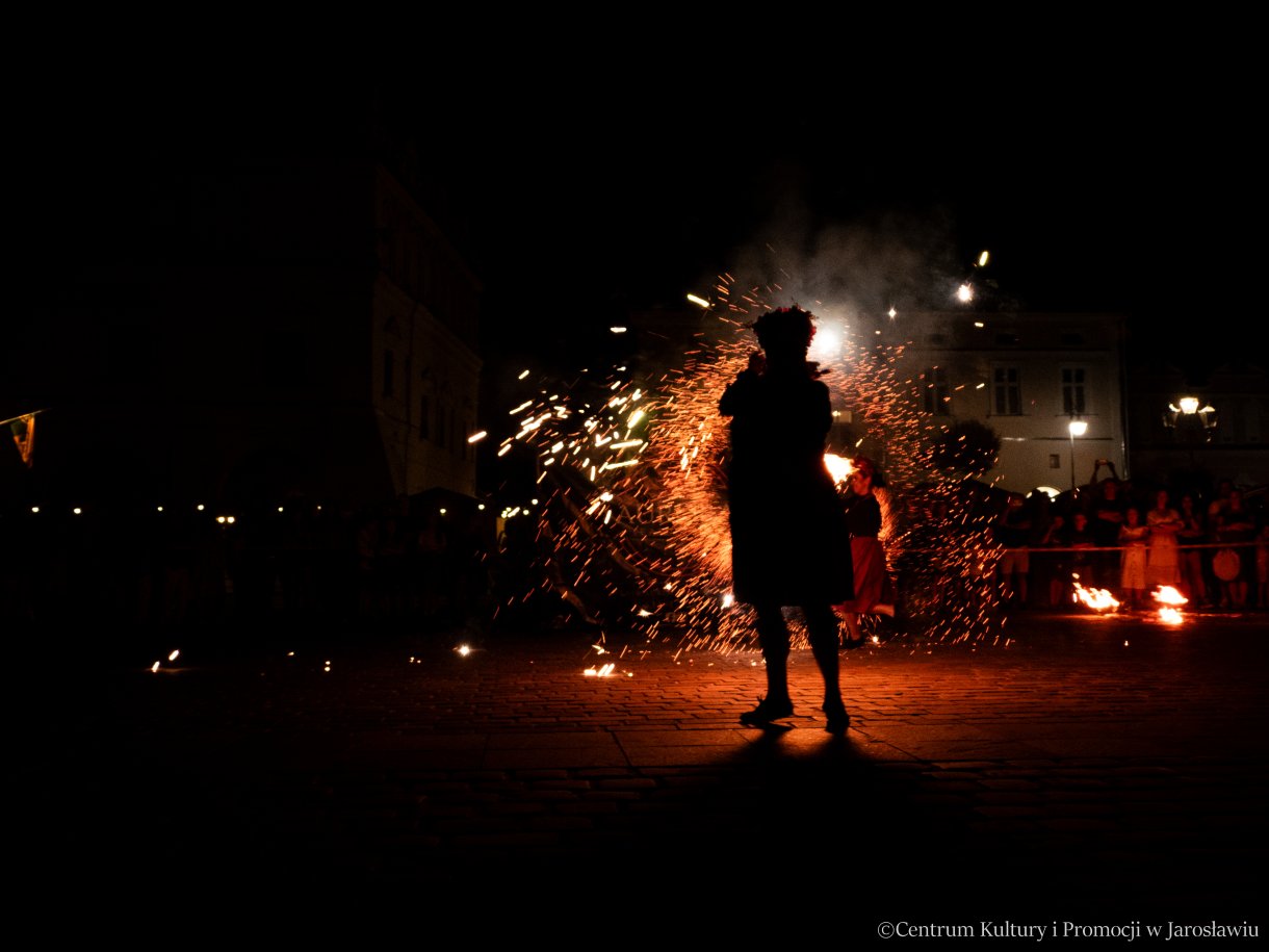 Jarmark Jarosławski - pokaz teatru ognia
