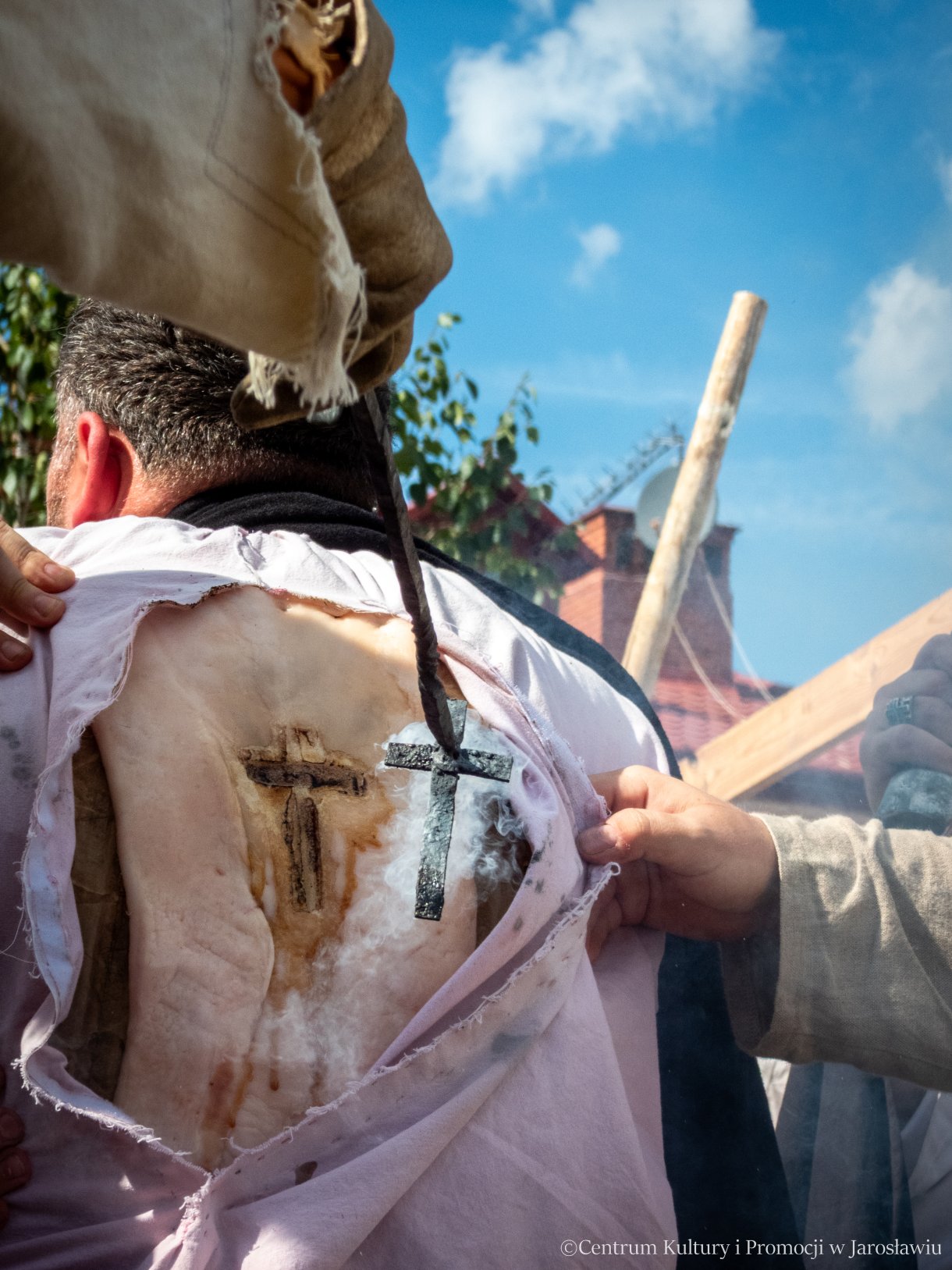 Jarmark Jarosławski - inscenizacja Marsz Haniebny - wypalanie piętna złodziejowi