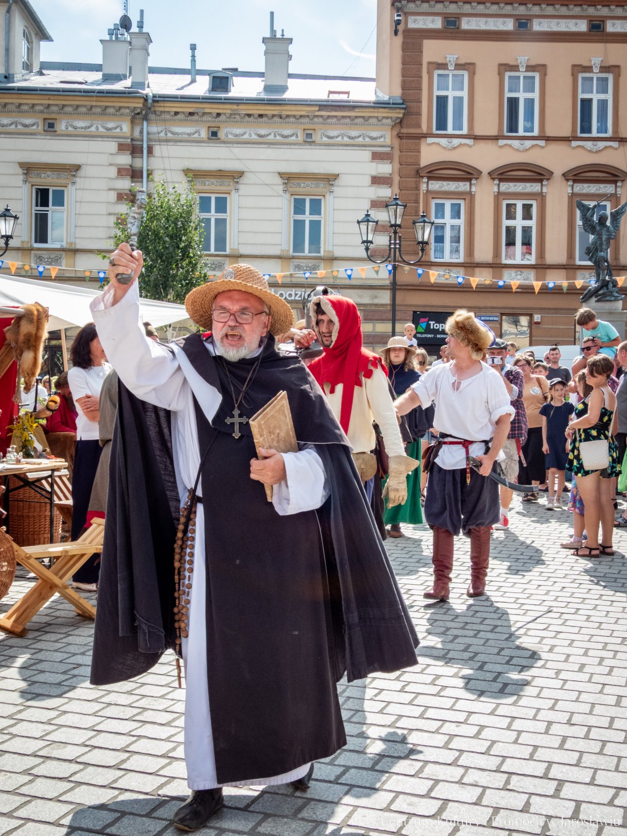 Jarmark Jarosławski - inscenizacja Marsz Haniebny - pochód haniebny ze złodziejem