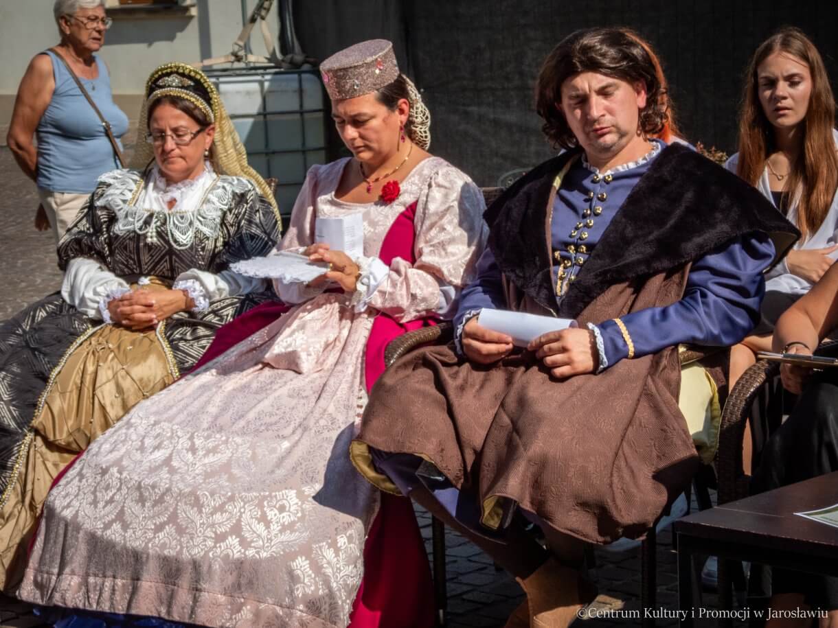 Narodowe Czytanie - uczestnicy - Stowarzyszenie Rekonstrukcyjno-Historyczne Pąsowa Róża