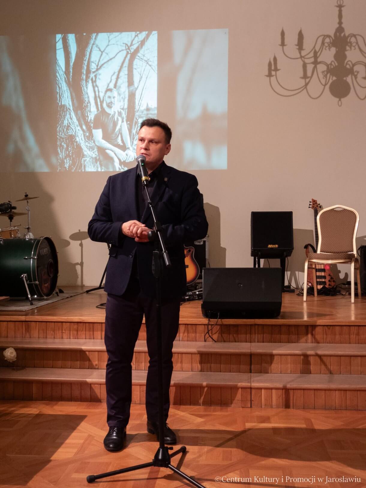 LUDZIE JAROSŁAWIA. Fotografia socjologiczna - oficjalne otwarcie wystawy burmistrz miasta Jarosławia