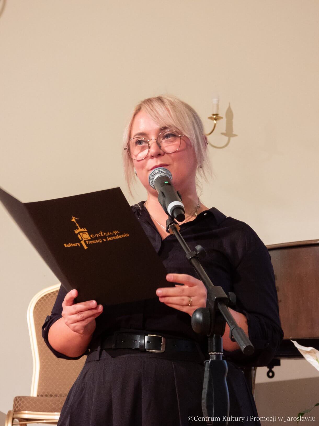 LUDZIE JAROSŁAWIA. Fotografia socjologiczna - oficjalne otwarcie wystawy prowadząca