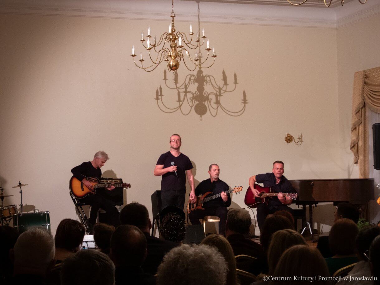 LUDZIE JAROSŁAWIA. Fotografia socjologiczna - oficjalne otwarcie wystawy koncert 4Panthers