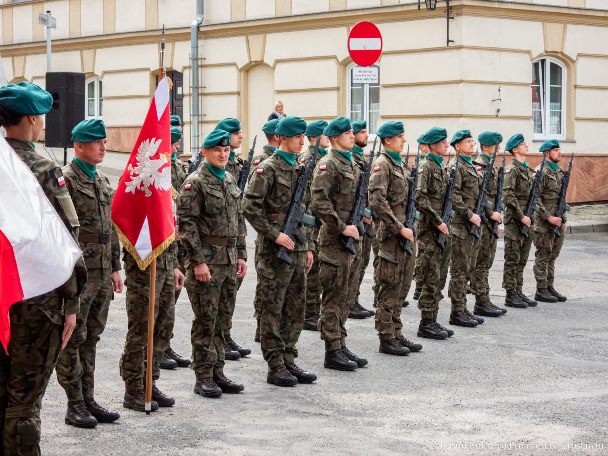 Obchody Dnia Sybiraka w Jarosławiu - Wojskowa Asysta Honorowa