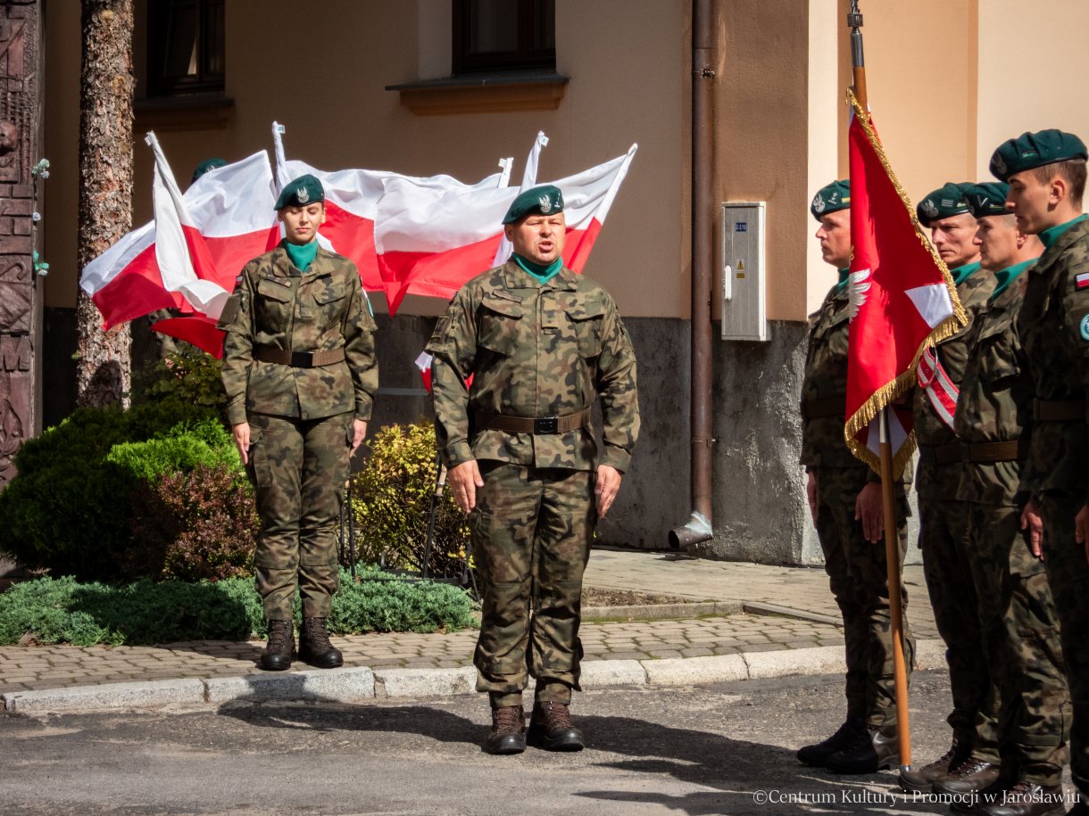 Obchody Dnia Sybiraka w Jarosławiu -Wojskowa Asysta Honorowa