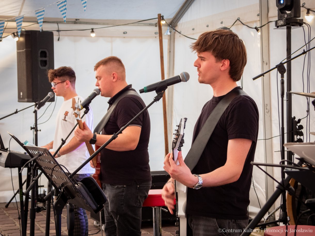 Oktoberfest Jarosław 2025 - zespół Torino