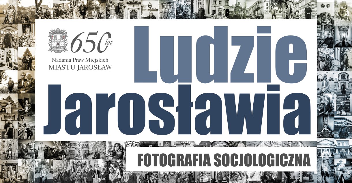 Autorka – Małgorzata Bazylewicz oraz Dyrektor Centrum Kultury i Promocji w Jarosławiu – Ireneusz Janicki zapraszają do Galerii Głównej u Attavantich na wystawę LUDZIE JAROSŁAWIA fotografia socjologiczna Wernisaż wystawy odbędzie się 11 października 2025r. (sobota) o godz. 17.00 w Sali Lustrzanej CKiP (Runek 5)   Czas trwania wystawy: 12 października – 31 grudnia 2025r. Fotografia socjologiczna od zawsze była próbą zatrzymania obrazu człowieka w jego naturalnym otoczeniu – pokazania nie tylko twarzy, ale także historii, relacji i emocji, które budują wspólnotę. To właśnie ta idea stała się fundamentem projektu „Ludzie Jarosławia”. Każdy portret to nie tylko kadr, lecz spotkanie, rozmowa i zapis fragmentu tożsamości miasta. Wystawa prezentowana w Galerii Głównej u Attavantich w Centrum Kultury i Promocji w Jarosławiu wpisuje się w wyjątkowy moment – obchody 650-lecia nadania praw miejskich miastu Jarosław. To symboliczne zestawienie – rocznica ukazująca długą historię miasta oraz współczesne spojrzenie na jego mieszkańców, którzy tę historię tworzą dziś. Honorowy patronat nad wystawą objął Burmistrz Miasta Jarosławia, podkreślając tym samym rangę projektu, który łączy sztukę z pamięcią społeczną. Fotografie są świadectwem, że Jarosław to nie tylko zabytki i tradycje, ale przede wszystkim ludzie – ich pasje, twórczość i codzienność, które nadają miastu puls i charakter. Projekt „Ludzie Jarosławia” cieszył się wielkim zainteresowaniem, nie tylko wśród lokalnej społeczności. Ostatni  – trzysetny – portret został opublikowany 20 maja 2025 r. Był to portret Autorki projektu – Małgorzaty Bazylewicz, który zwieńczył miesiące ciężkiej pracy.     Cały projekt zaczął się właściwie od zrobienia spontanicznej fotografii Renacie Pelc z córką Julią, w maju podczas Nocy Zwiedzania Rynku w 2017 roku. Już wtedy naszła mnie myśl na stworzenie ogromnej serii portretów „Ludzi Jarosławia”, ale wróciłam do tego pomysłu dopiero po kilku latach. Początkowo były to portrety uliczne, dopiero później zaczęłam skupiać się również na jarosławskich ludziach z pasją, fotografując ich w symbolicznych dla nich miejscach.  Kompletnie nie spodziewałam się, że w ciągu pół roku „Ludzie Jarosławia” osiągnął około 11 milionów wyświetleń, że będą przeglądani nie tylko w Jarosławiu, ale i w różnych stronach świata! To niesamowite... Dziękuję. Projekt został stworzony z mojej własnej inicjatywy i na moją własną odpowiedzialność. Był dla mnie też niesamowitą przygodą, dzięki której w przeciągu kilku miesięcy poznałam masę ciekawych ludzi! Dziękuję za te wszystkie hektolitry wypitej kawy, kilogramy zjedzonych ciastek, godzinne rozmowy o pasji i życiu. W projekcie „Ludzie Jarosławia” – liczącym 300 portretów, wzięło udział około tysiąca Jarosławian i kilkanaście zwierząt. Dla wielu osób udział był naprawdę ogromnym wyzwaniem, ale również bardzo ciekawym doświadczeniem, a niektórzy po dziś dzień chcą pozostać anonimowi. /Małgorzata Bazylewicz/