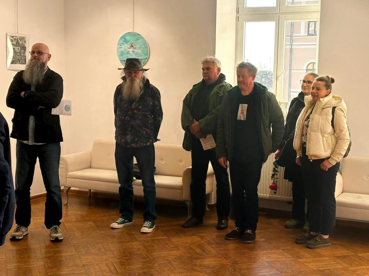 „Między jawą a snem” wystawa malarstwa Anny Skupińskiej - uczestnicy wernisażu