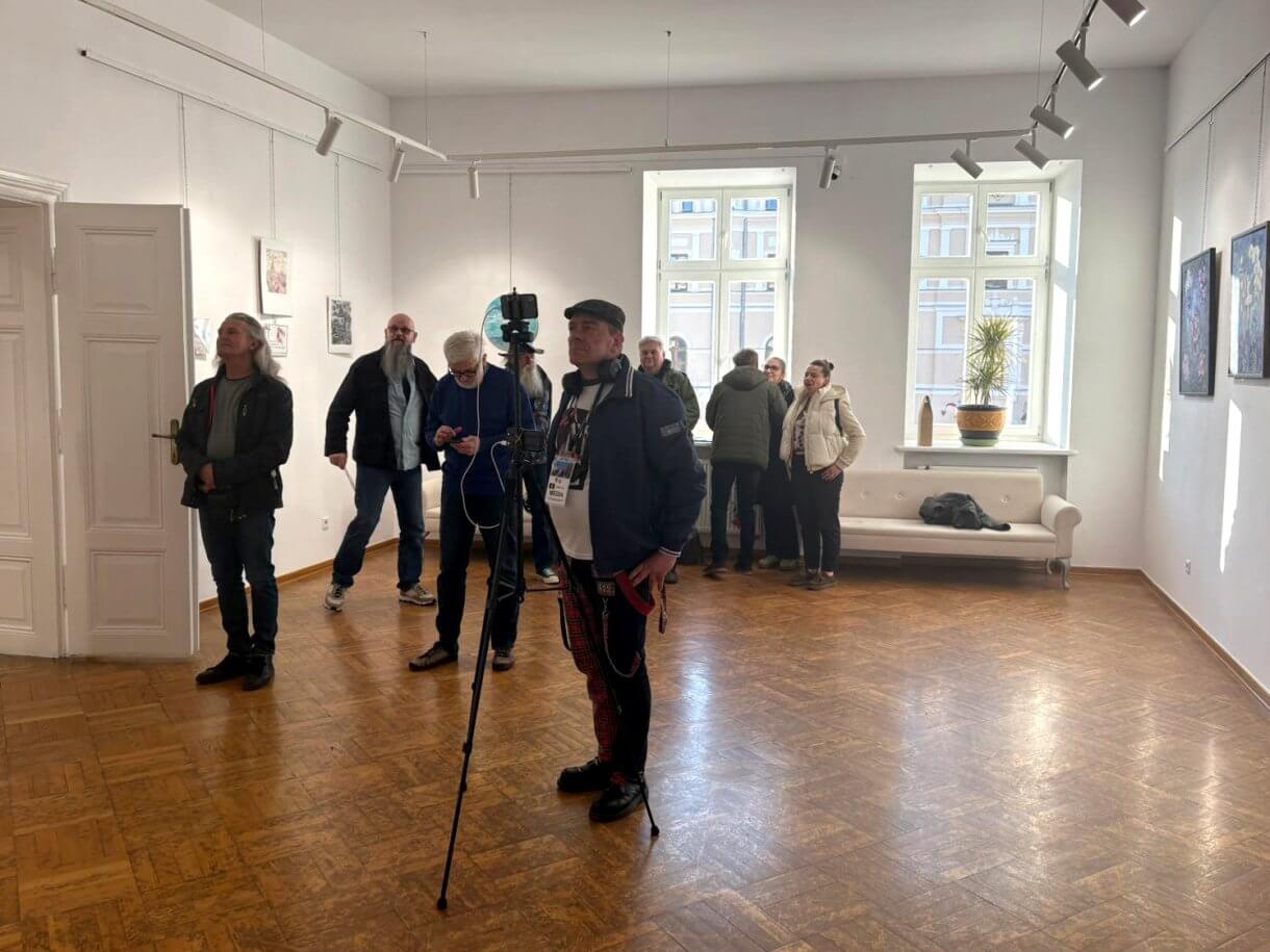 „Między jawą a snem” wystawa malarstwa Anny Skupińskiej - uczestnicy wernisażu